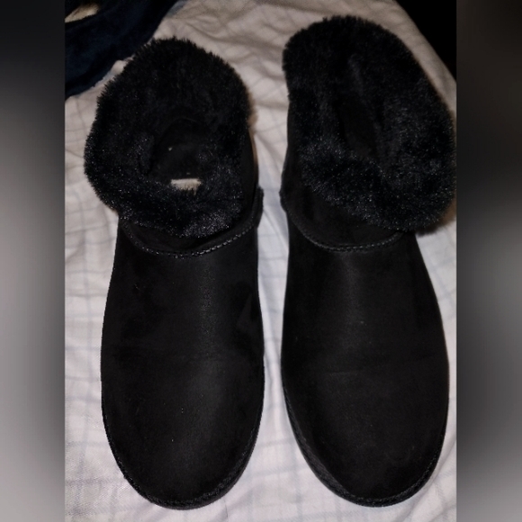 True Craft Winter Booties 2/$25 - Picture 1 of 3